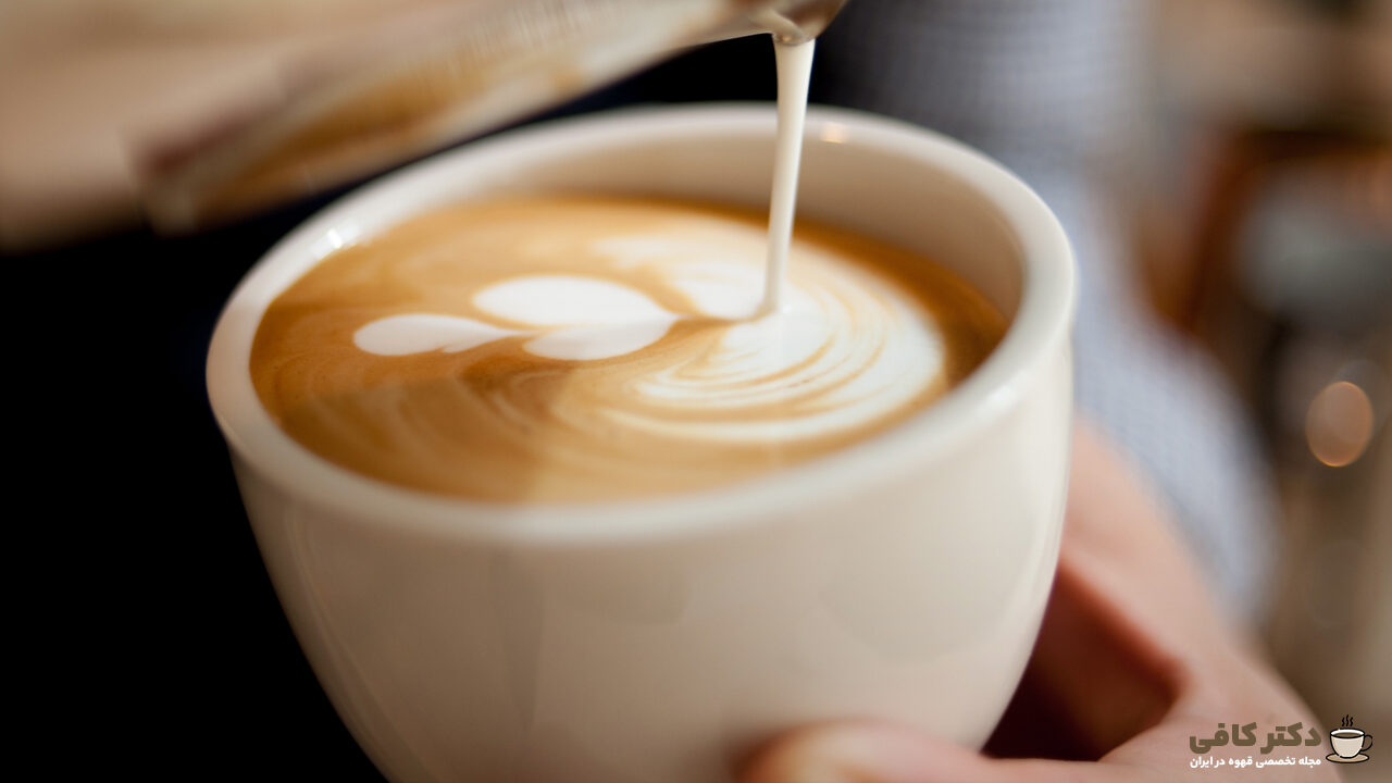 کافه لاته نوعی نوشیدنی قهوه ایتالیایی است که با یک شات اسپرسو، شیر داغ و مقدار کمی کف تهیه می شود.