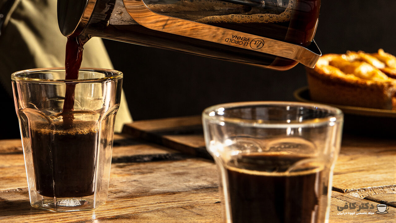 از انواع قهوه ایتالیایی می‌توان به قهوه بدون کافئین اشاره کرد که ۹۷ درصد کافئین آن قبل از فرایند رست خارج شده است.