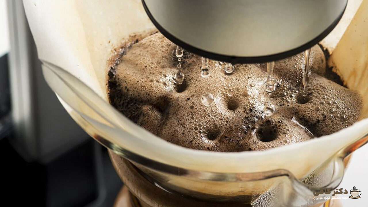 میزان کافئین موجود در قهوه Chemex بسته به نوع دانه، سطح برشته، اندازه آسیاب، روش دم کردن و اندازه سرو متفاوت است.